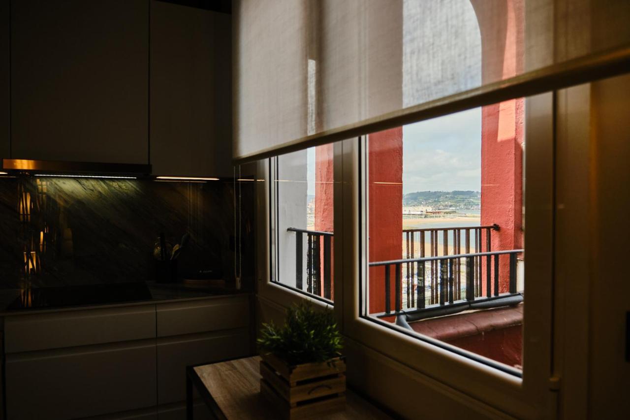 El Amarre - Navega En El Camarote De Un Navio Con Historia - Grupo Querbes Apartment Gijon Exterior photo